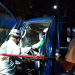 Socorristas liberan a conductor atrapado en percance vial en redondel Santa María