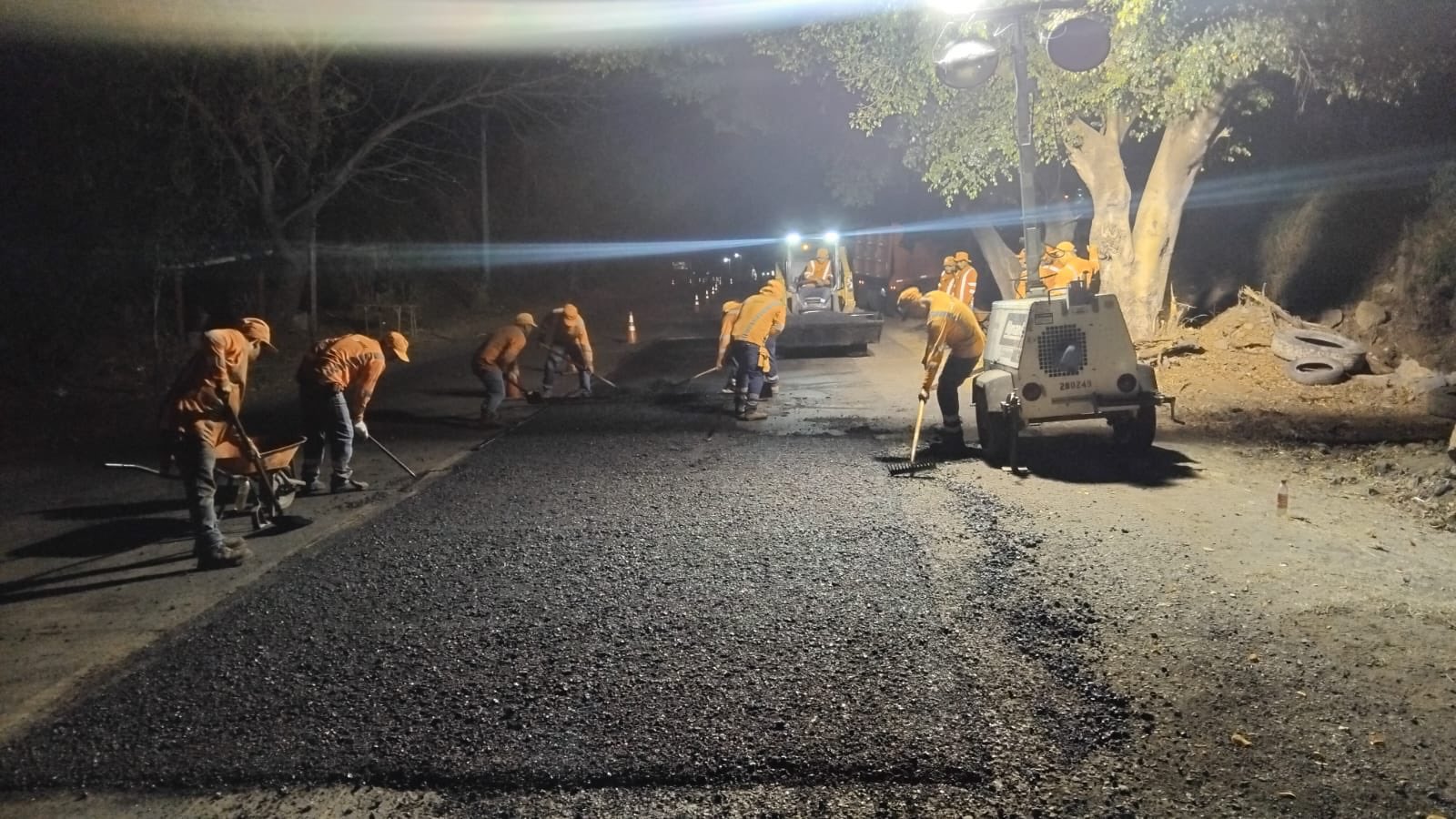 Obras viales nocturnas avanzan en Santa Ana y Ahuachapán para evitar congestionamientos