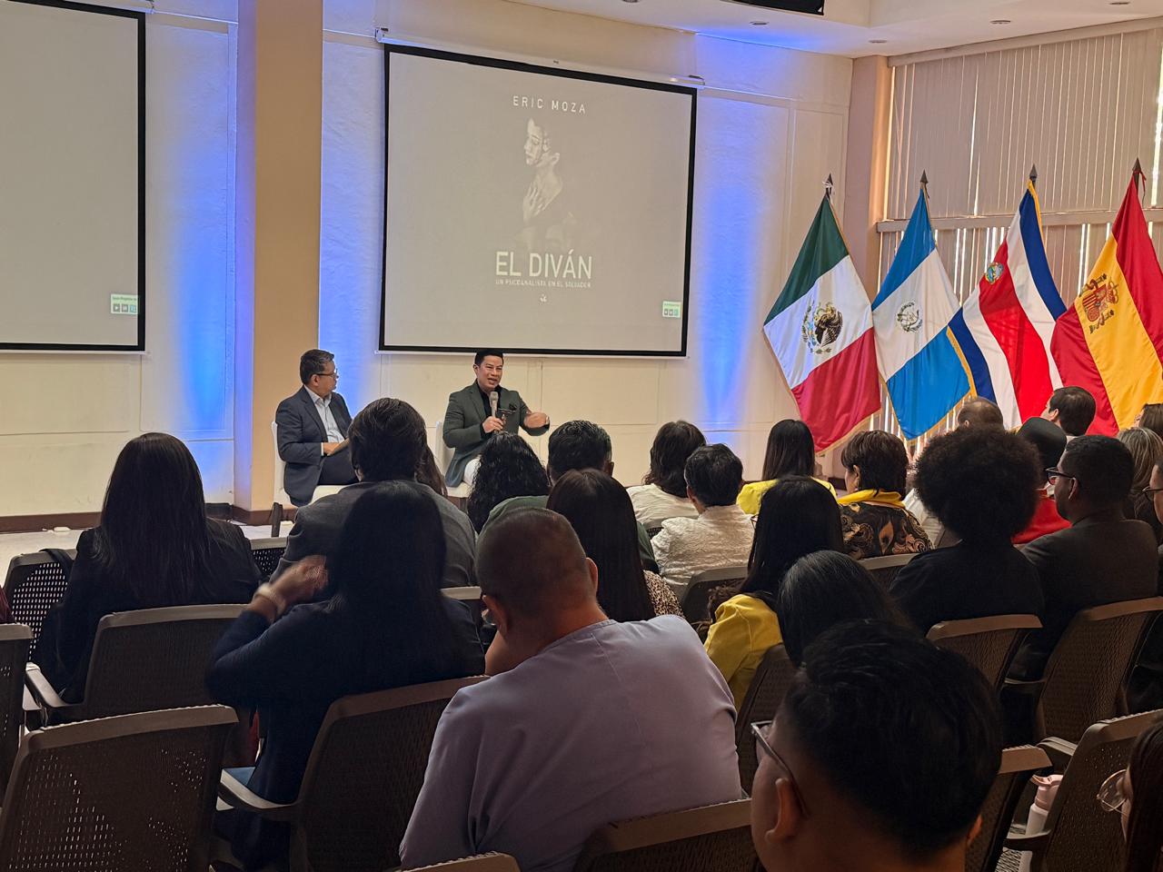 Embajada de México presenta en UNASA libro que impulsa reflexión sobre salud emocional