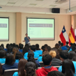 Especialistas de Estados Unidos comparten nuevas tendencias odontológicas con estudiantes de UNASA