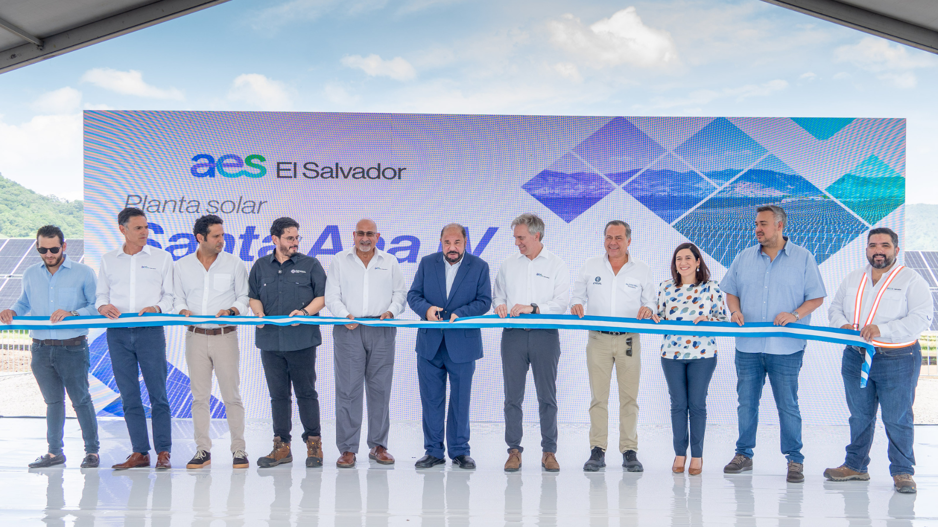 AES inaugura Santa Ana IV, el parque solar más grande de su operación en El Salvador