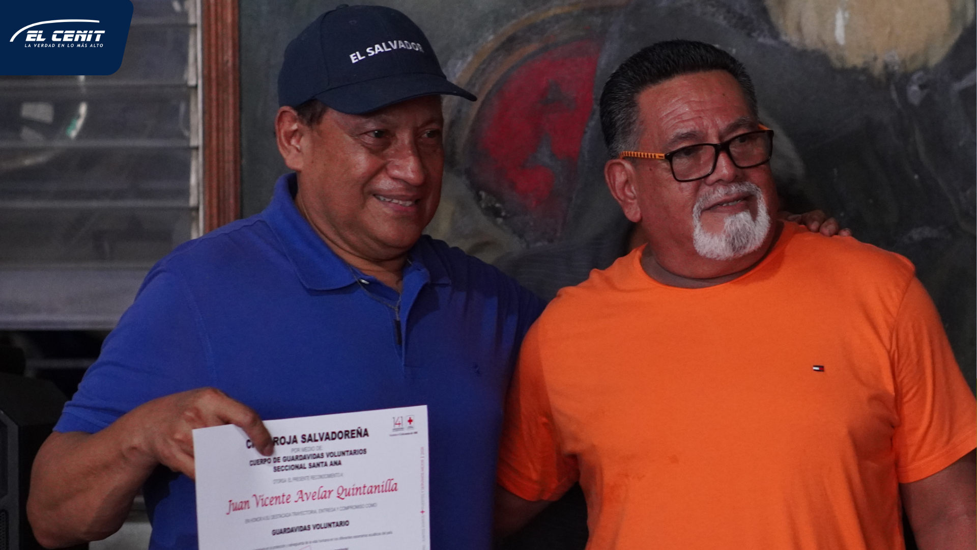 Guardavidas de Cruz Roja Salvadoreña reciben homenaje por su labor de protección y rescate de vidas