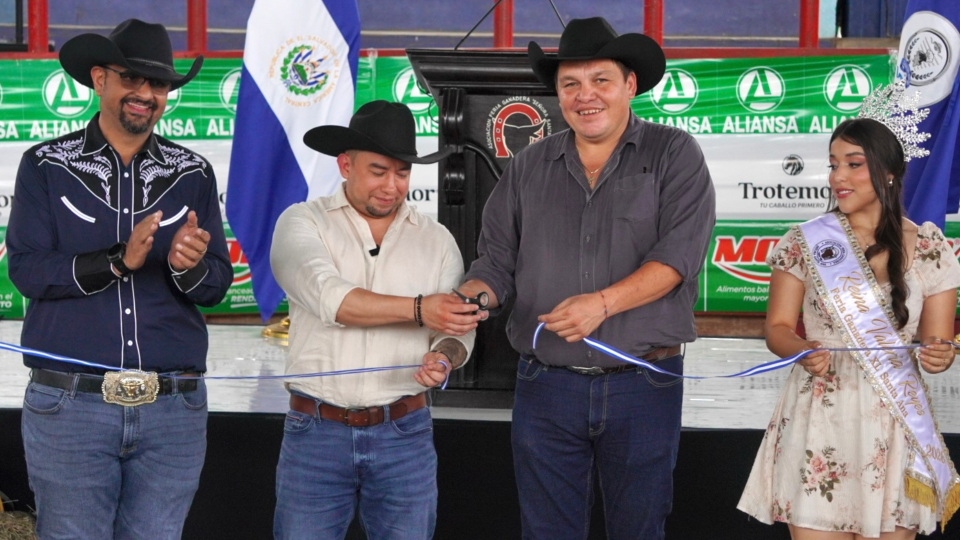Santa Ana inaugura la Feria Ganadera en su 40º aniversario