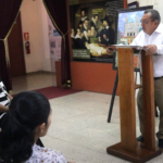Desarrollan conferencia sobre personajes históricos que marcaron la identidad de Santa Ana