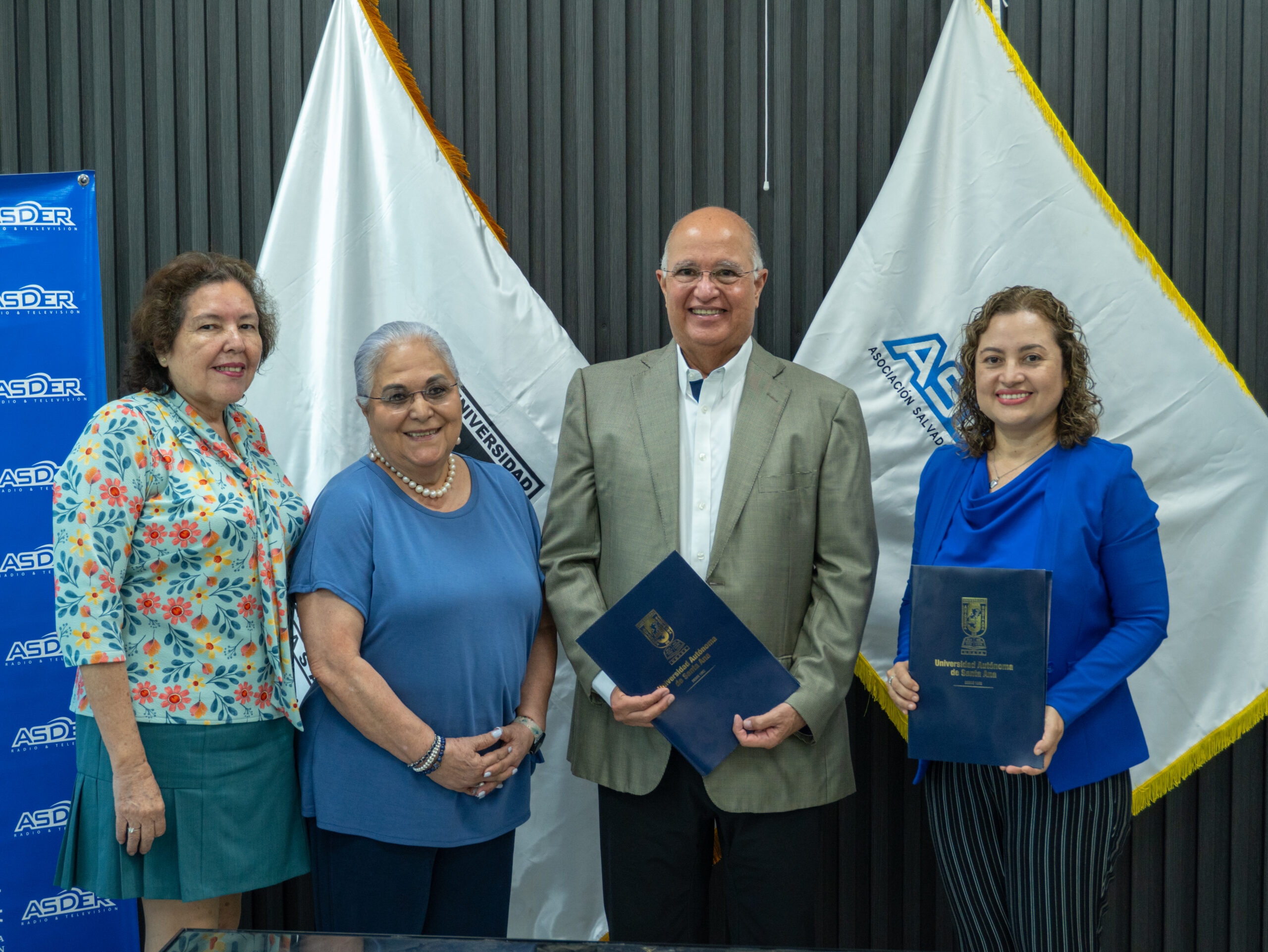 UNASA y ASDER llevarán por primera vez diplomados en locución y comunicación deportiva al occidente del país