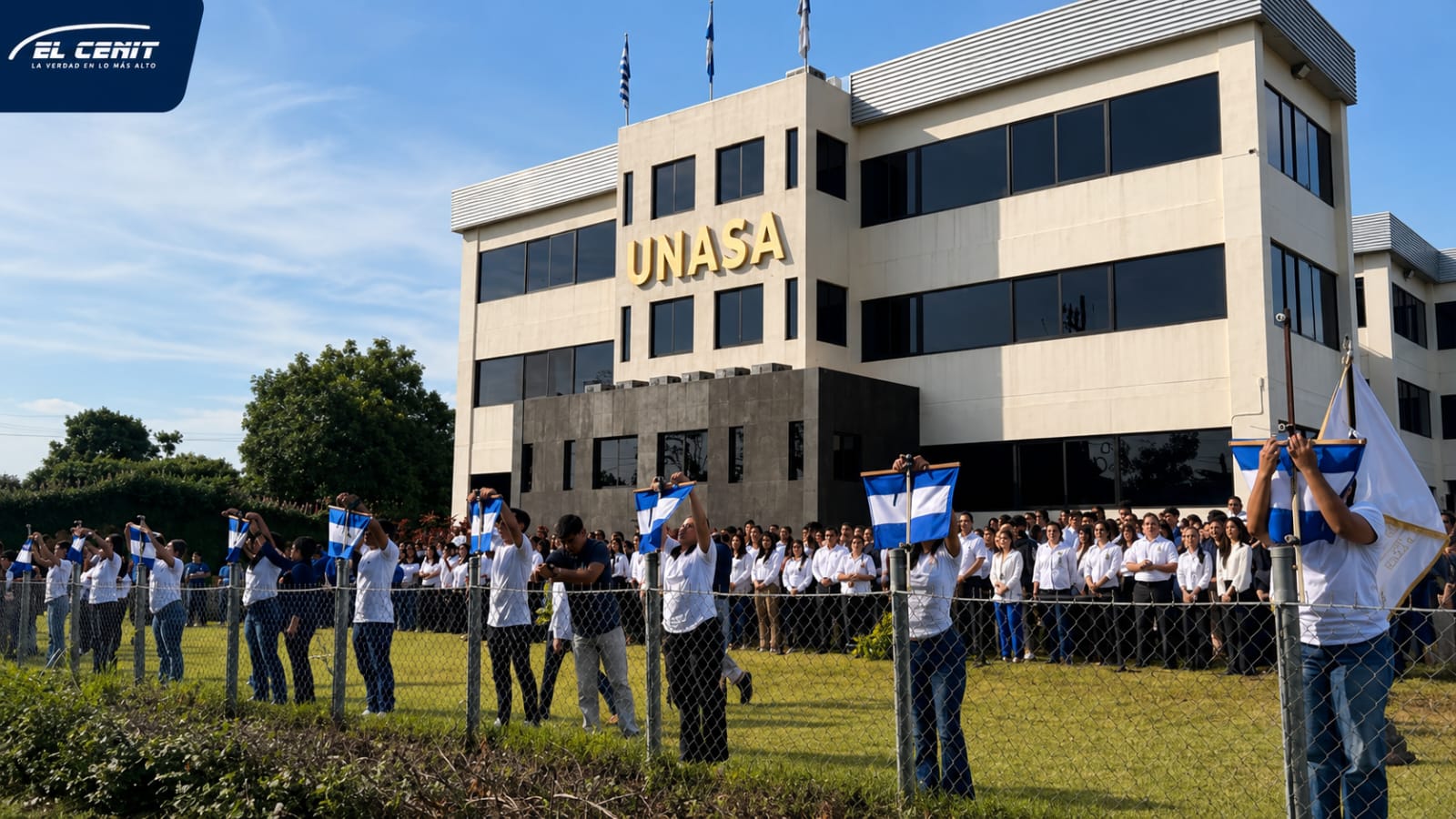 El retiro simbólico del alambre Razor protagoniza el acto cívico de UNASA por la Independencia