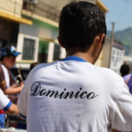 Colegio Dominico Santo Tomás de Aquino ultima detalles para participar en el desfile patrio